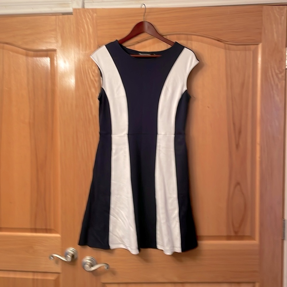 New York & Company navy and white short summer dress